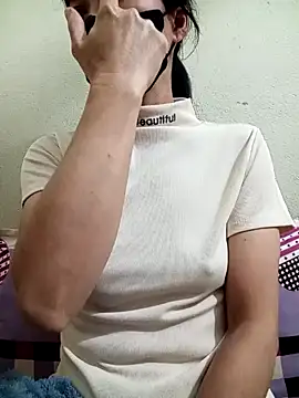 YunLem online show from January 2025 02:12:02 PM