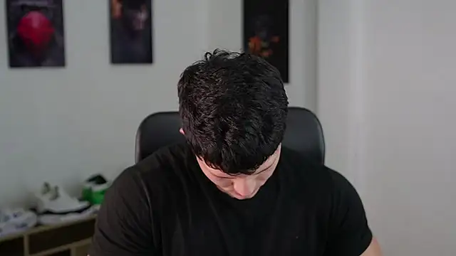 Snapshot of Hazzan_Velez chatting on October 2025 02:17:01 AM Hazzan Velez online show from October 2025 02:17:01 AM