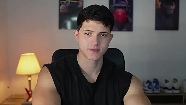 Snapshot of Hazzan_Velez chatting on October 2025 10:18:01 PM Hazzan Velez online show from October 2025 10:18:01 PM