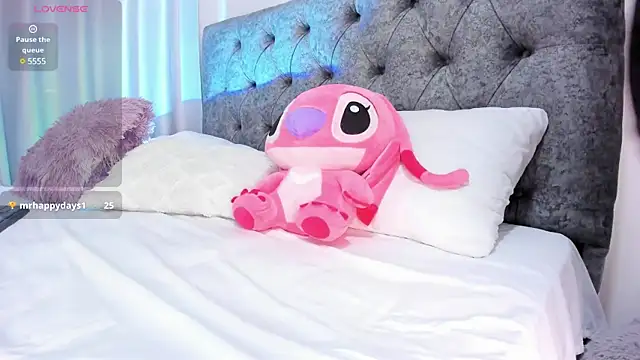 Snapshot of abbyfoxx_ chatting on February 2025 01:06:01 PM abbyfoxx online show from February 2025 01:06:01 PM