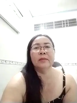 NDith online show from February 2025 05:50:01 PM