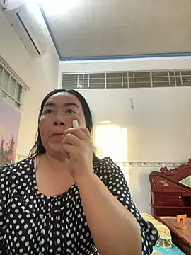 NDith online show from February 2025 11:30:01 PM
