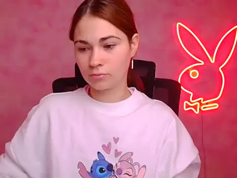 Loon Amore online show from October 2025 05:10:02 AM