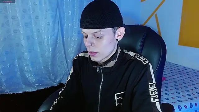 Matthew Boy  online show from December 2024 04:51:02 AM