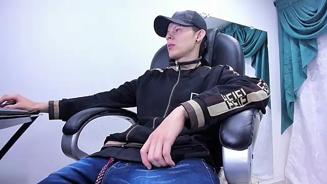 Matthew Boy  online show from January 2025 05:35:01 AM