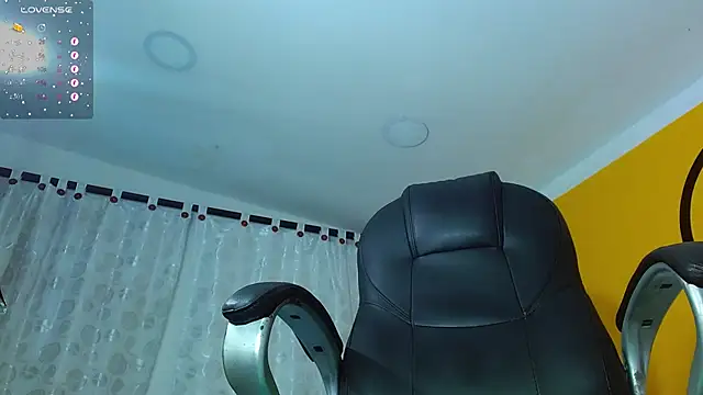 Matthew Boy  online show from February 2025 08:01:01 PM