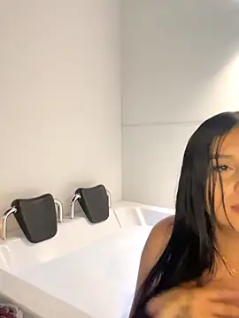 Snapshot of Alice_nt chatting on October 2025 01:08:02 AM Alice nt online show from October 2025 01:08:02 AM