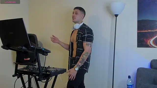 Snapshot of matt_saill chatting on September 2025 12:47:02 AM matt saill online show from September 2025 12:47:02 AM