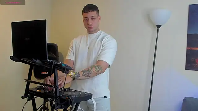 Snapshot of matt_saill chatting on September 2025 12:16:01 AM matt saill online show from September 2025 12:16:01 AM