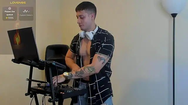 Snapshot of matt_saill chatting on October 2025 12:51:01 AM matt saill online show from October 2025 12:51:01 AM