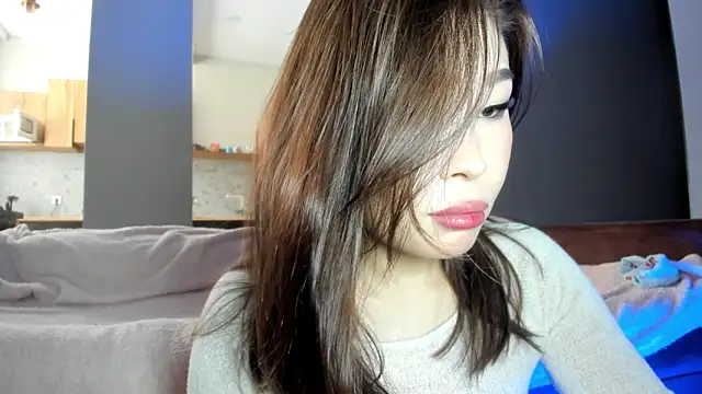 Yukisans online show from February 2025 10:52:01 AM