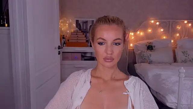 aestetick online show from October 2025 07:39:02 AM