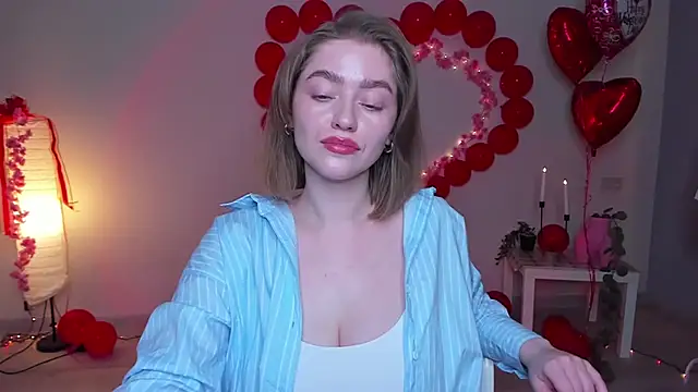 AidaPerry online show from February 2025 06:19:01 PM