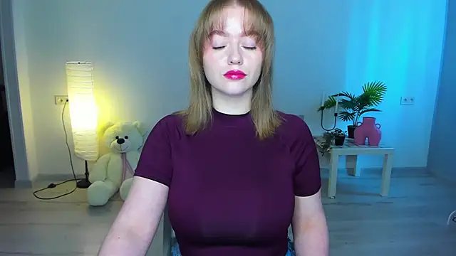 AidaPerry online show from September 2025 11:48:01 AM