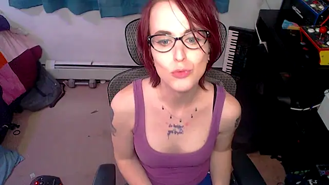 Snapshot of RyffBurnz chatting on November 2025 08:52:02 PM RyffBurnz online show from November 2025 08:52:02 PM