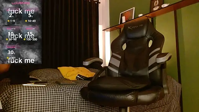 Snapshot of castle_87 chatting on October 2025 06:08:02 PM castle 87 online show from October 2025 06:08:02 PM