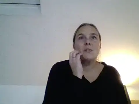 Snapshot of scrummymummy2 chatting on December 2025 08:26:01 PM scrummymummy2 online show from December 2025 08:26:01 PM