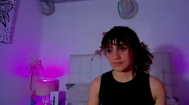 amaia escotet online show from December 2024 07:36:01 PM