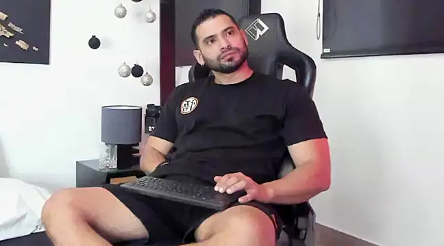 Dereck vega online show from December 2024 09:55:02 PM