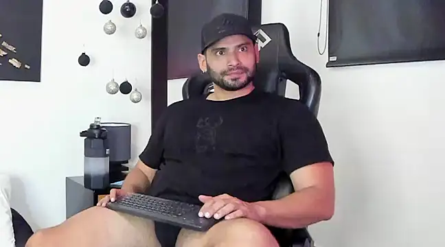 Dereck vega online show from December 2024 09:37:01 PM