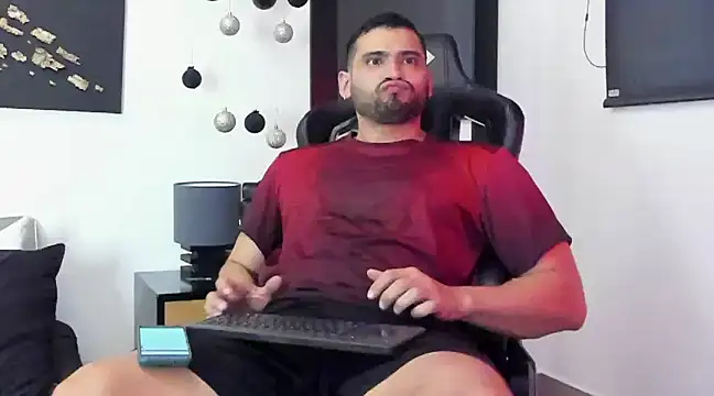 Dereck vega online show from December 2024 09:00:02 PM