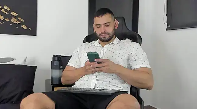 Dereck vega online show from January 2025 09:45:01 PM