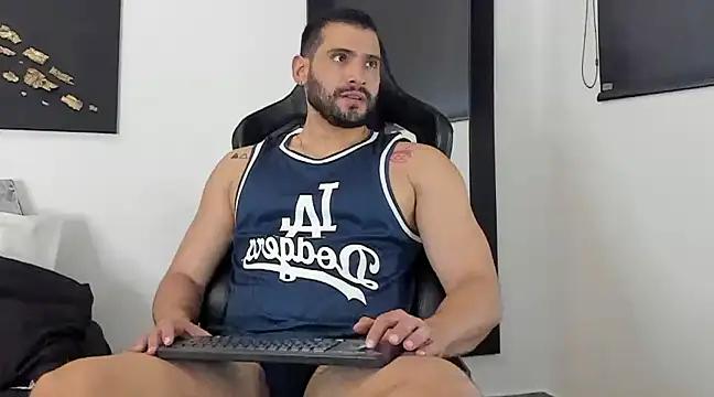 Dereck vega online show from January 2025 06:54:01 PM