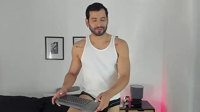 Dereck vega online show from September 2025 01:57:02 PM