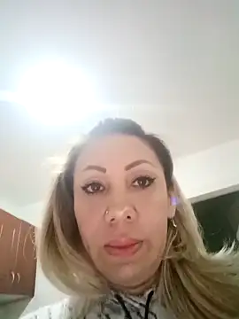 coral smitth online show from December 2024 08:47:02 PM