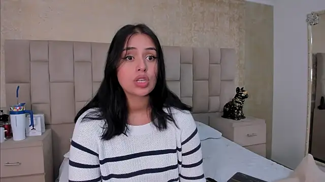 Snapshot of EmmaTorres_ chatting on February 2025 09:25:01 PM EmmaTorres online show from February 2025 09:25:01 PM