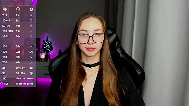 Snapshot of Sm0ly chatting on January 2025 01:32:01 AM Sm0ly online show from January 2025 01:32:01 AM