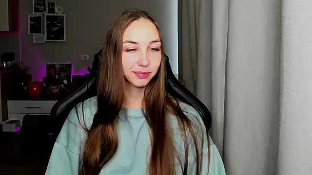 Snapshot of Sm0ly chatting on September 2025 02:45:01 AM Sm0ly online show from September 2025 02:45:01 AM