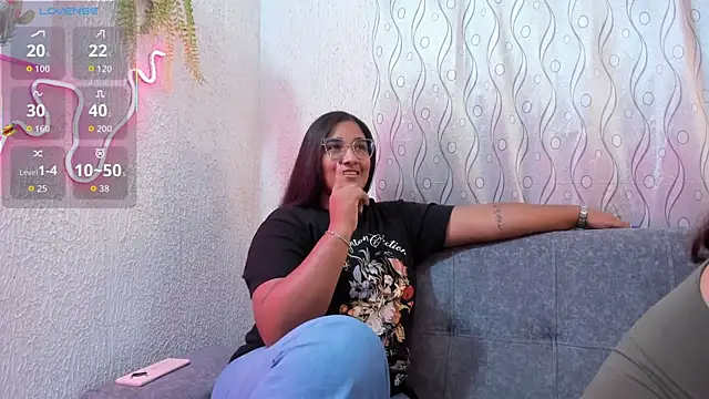 Snapshot of samanthaeliott22 chatting on November 2025 01:04:01 AM samanthaeliott22 online show from November 2025 01:04:01 AM