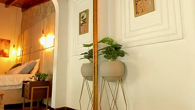 AlessiaLondon online show from January 2025 06:59:01 AM