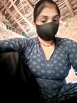 Snapshot of haymona chatting on October 2025 06:28:02 AM haymona online show from October 2025 06:28:02 AM