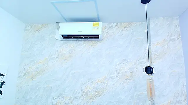 Mia candy 0 online show from October 2025 12:03:02 PM