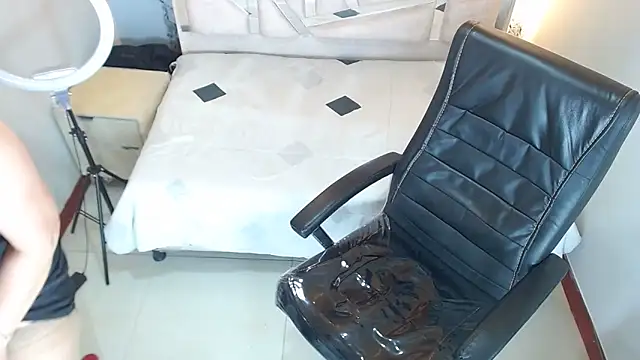 Snapshot of Salome_Milf202 chatting on October 2025 03:07:02 AM Salome Milf202 online show from October 2025 03:07:02 AM