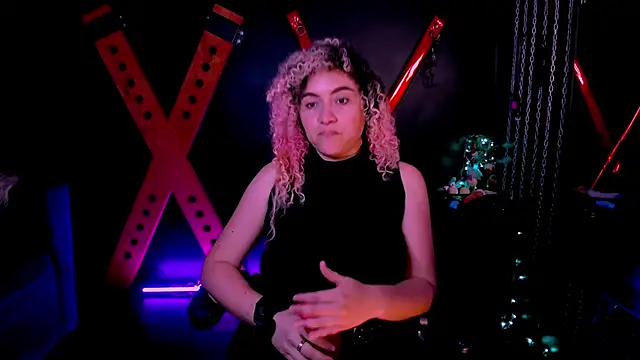 Kateryn  online show from December 2024 08:45:01 PM