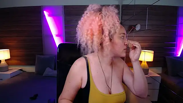 Kateryn  online show from January 2025 08:21:01 PM