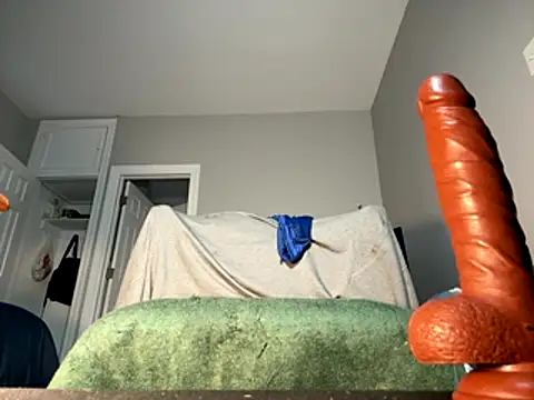 ChiRaqb8 online show from October 2025 11:03:01 PM