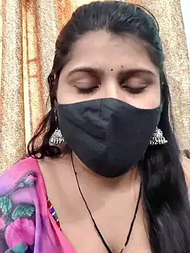 Snapshot of Hotty-simran chatting on October 2025 04:37:01 AM Hotty-simran online show from October 2025 04:37:01 AM