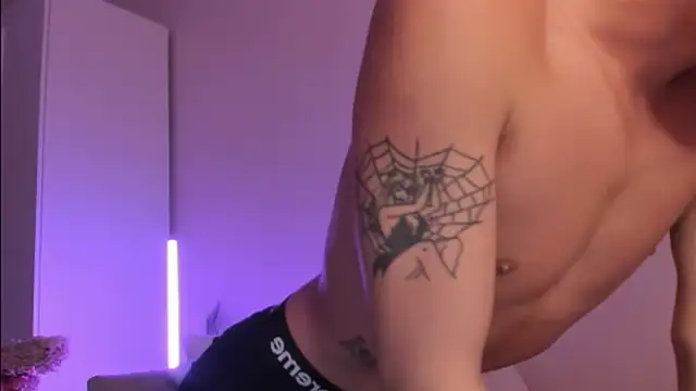 agelandreww online show from October 2025 04:03:02 PM