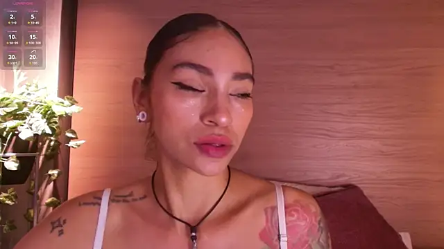 Leamonroe   online show from September 2025 10:00:01 PM