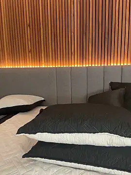 EmiilyAdams  online show from October 2025 10:43:02 PM