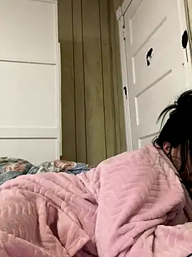 Snapshot of kriztal_pretty chatting on December 2025 02:58:02 PM kriztal pretty online show from December 2025 02:58:02 PM