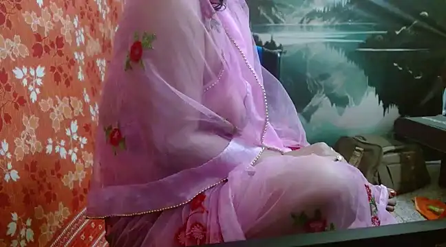 Snapshot of LOVERIAKOL chatting on December 2024 02:38:01 PM LOVERIAKOL online show from December 2024 02:38:01 PM