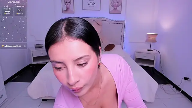 Ella rush online show from September 2025 09:05:02 PM