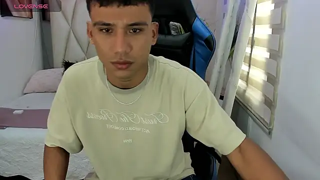 Backsex boy online show from December 2024 04:40:02 PM