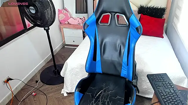 Snapshot of Backsex_boy chatting on October 2025 01:53:01 PM Backsex boy online show from October 2025 01:53:01 PM