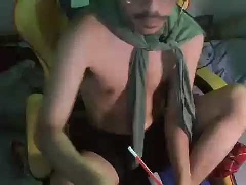 Snapshot of cloudyth1994 chatting on December 2024 07:20:01 PM cloudyth1994 online show from December 2024 07:20:01 PM